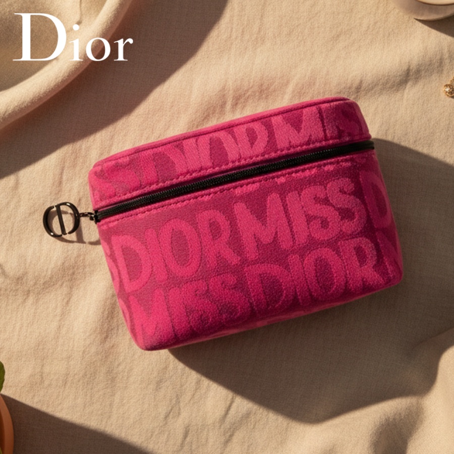 Beauty Makeup Dior - กระเป๋าดิออร์สีชมพู กระเป๋าเครื่องสำอางสำหรับผู้หญิง กระเป๋าใส่เครื่องสำอางแบบมีซิปแฟชั่น พร้อมลายพิมพ์แบรนด์ กระเป๋าจัดระเบียบความงามในอุดมคติสำหรับใช้ในชีวิตประจำวัน