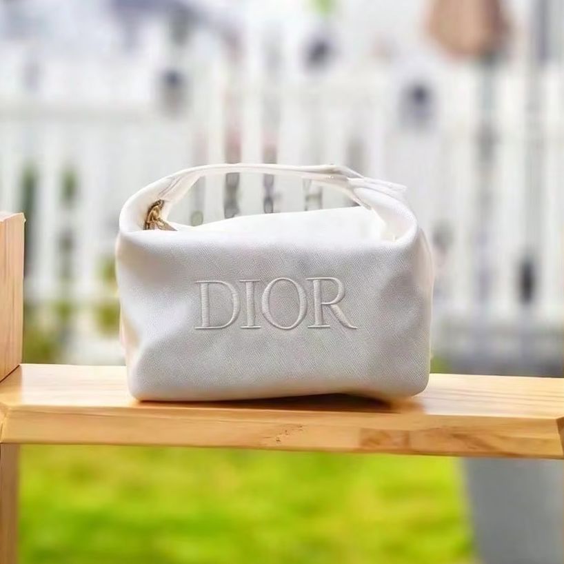 Beauty Makeup Dior - กระเป๋าดิออร์ กระเป๋าใส่เครื่องสำอางผ้าแคนวาสสีขาวสุดหรู กระเป๋าใส่เครื่องสำอางแบบพกพา ปักโลโก้ กระเป๋าใส่อุปกรณ์อาบน้ำสำหรับเดินทาง อเนกประสงค์
