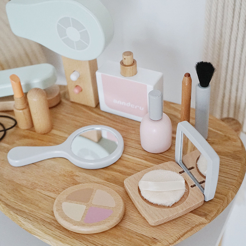 ชุดของเล่นแต่งหน้าจำลองไม้สำหร - Beauty Makeup Games Free บทวิจารณ์และราคา