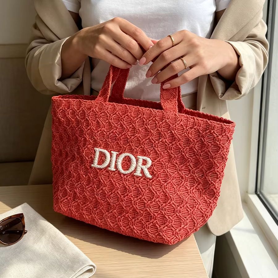 กระเป๋าดิออร์ กระเป๋าเครื่องสำ - Beauty Makeup Dior บทวิจารณ์และราคา